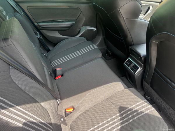 Renault Megane 2017 391021139