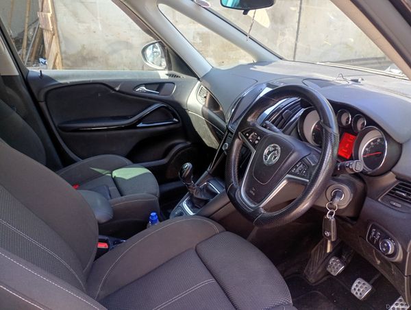 Vauxhall Zafira 2014 Sri tourer 391033867
