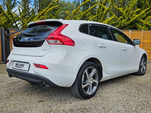 VOLVO V40 D4 2.0 DIESEL D4 AUTO NEW NCT 391140057