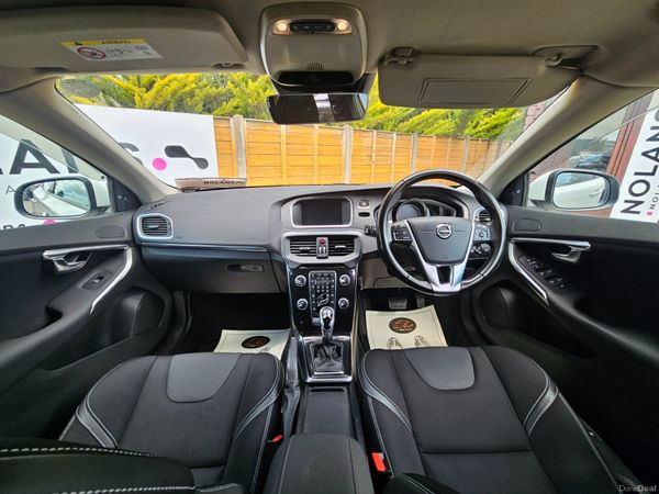VOLVO V40 D4 2.0 DIESEL D4 AUTO NEW NCT 391140073