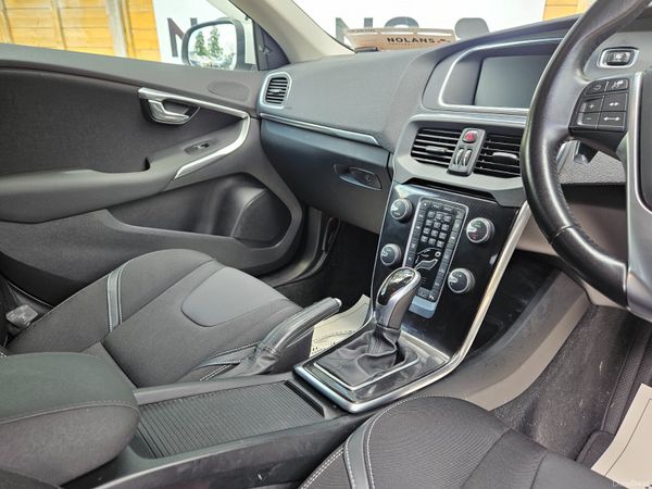 VOLVO V40 D4 2.0 DIESEL D4 AUTO NEW NCT 391140077