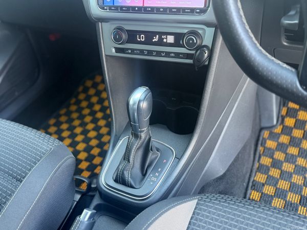 2015 Volkswagen Polo Cross Automatic 391181745