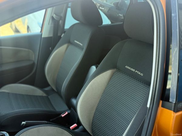 2015 Volkswagen Polo Cross Automatic 391181737