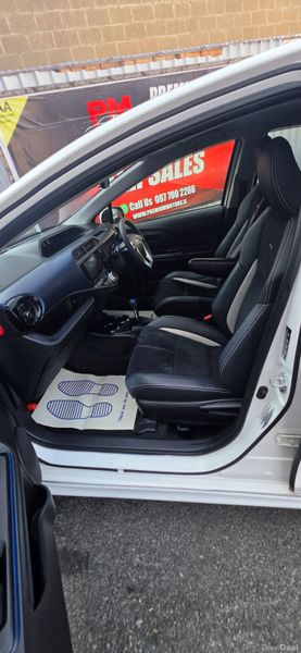 Toyota Aqua leather heated  seats 391102897
