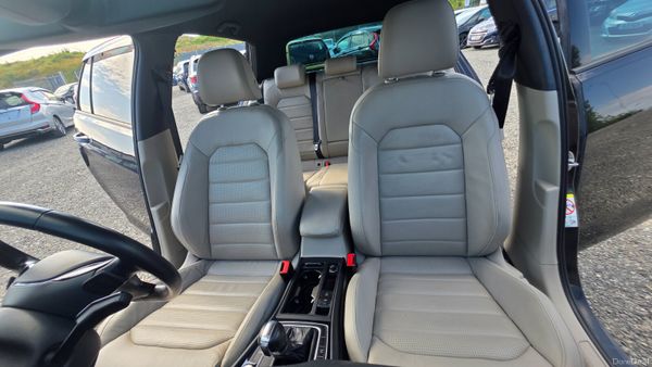 Volkswagen Golf 1.4 TSI Highline| Leather interior 391127241