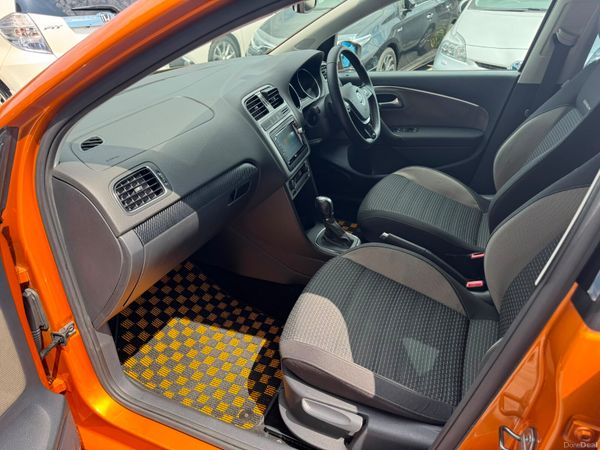 2015 Volkswagen Polo Cross Automatic 391128805