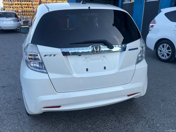 2013 Honda Fit Hybrid Automatic 391130345