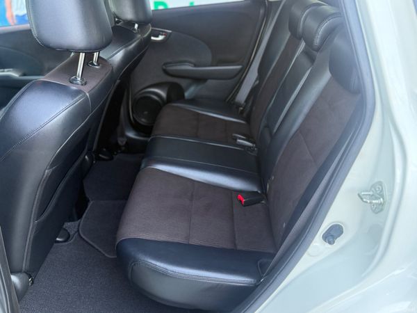 2013 Honda Fit Hybrid Automatic 391130363