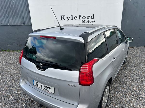Peugeot 5008 2017 391242273