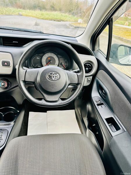 Toyota Vitz 2015 1.0L AUTOMATIC 391260229