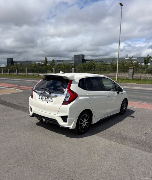 2015 Honda Fit (Jazz) 1.5 Hybrid Auto 391217469
