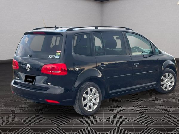 Volkswagen Touran *Automatic* 391345465
