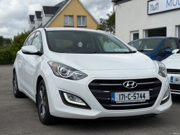 Hyundai i30 DELUXE 391379457