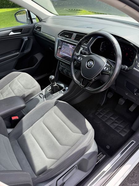 2019 Volkswagen Tiguan R-Line Panoramic Sunroof 391391841