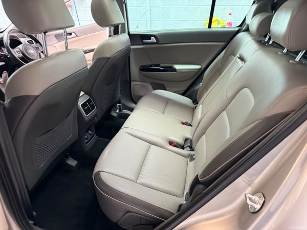 172 KIA SPORTAGE     TOP SPECIAL PLATINUM MODEL ! 391475559