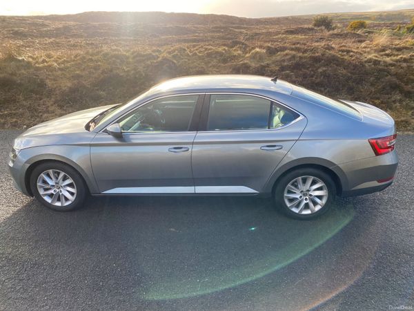 Skoda Superb 2017 style 391485311