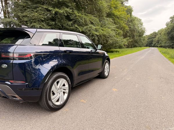Land Rover Range Rover Evoque 2022 391486565