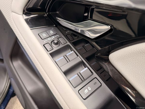 Land Rover Range Rover Evoque 2022 391486539