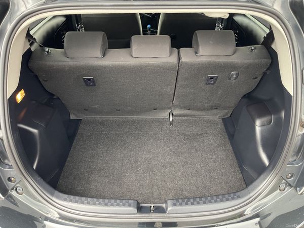 2018 TOYOTA  AQUA 1.5 HYBRID AUTOMATIC *FINANCE* 391499465