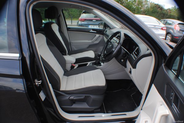 Volkswagen Tiguan 2.0L HIGHLINE SUV 2018 391549675
