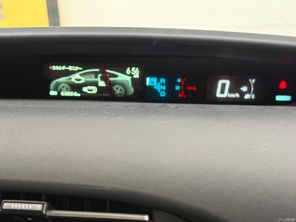 Toyota Prius 2015 391582569