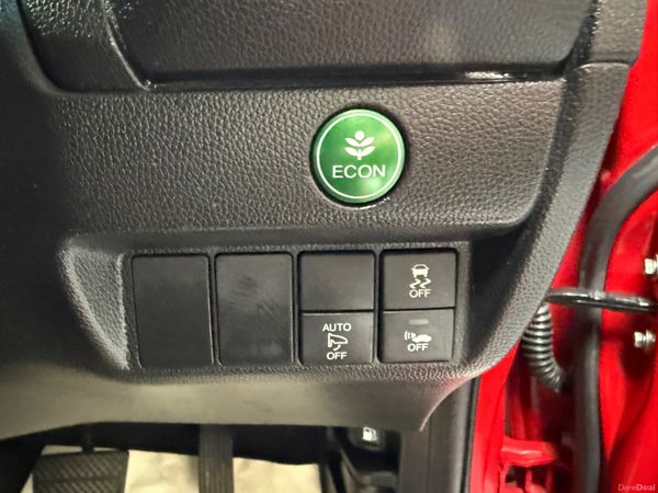 2015 Honda Fit 1.5 Hybrid Automatic,36K KM 391586033