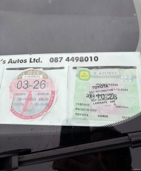 Toyota Auris 2015 391503233