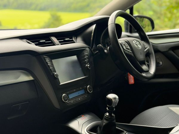2018 Toyota Avensis 1.6 D-4D (112) Luna 391509799