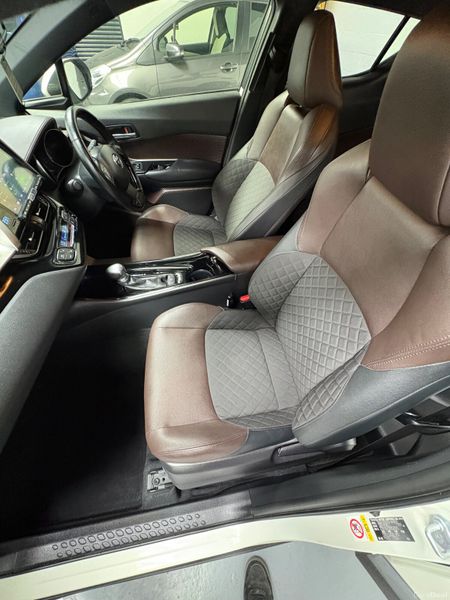 2017 Toyota C-HR 1.8 Hybrid Auto, Top Specs 391535121