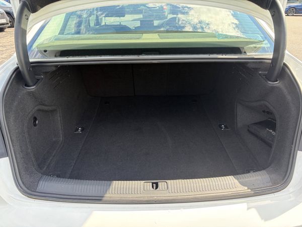 2016 (162) Audi A4 SE Ultra 2.0 TDI 391649055