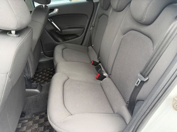 2013 Audi A1 1.4 Petrol Automatic 391680335
