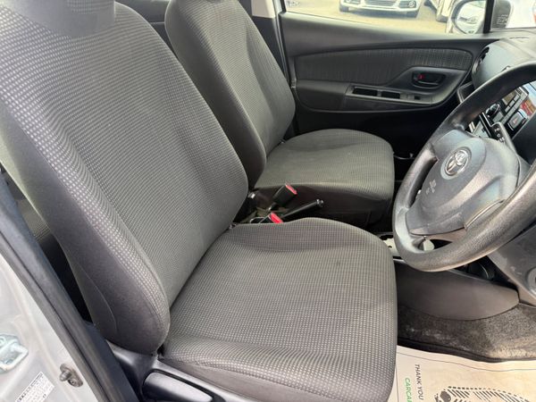 2017 Toyota Vitz 1.0 Petrol Automatic 391680749