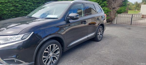 Mitsubishi Outlander 2017 391698613