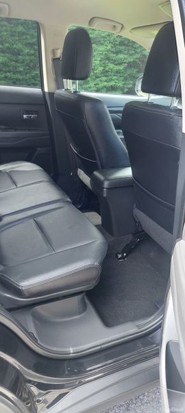 Mitsubishi Outlander 2017 391698619