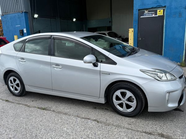 2014 Toyota Prius Hybrid Automatic 391616443