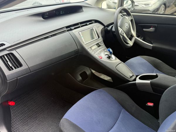 2014 Toyota Prius Hybrid Automatic 391616447