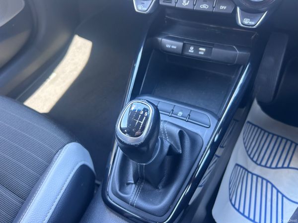 2018 KIA STONIC 1.4 PETROL K3 VERY LOW KMS 391618655