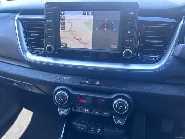 2018 KIA STONIC 1.4 PETROL K3 VERY LOW KMS 391618657