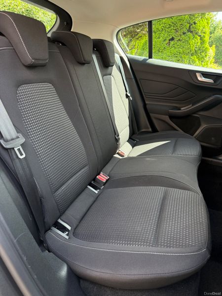 *Auto* 231 Ford Focus! 391635015