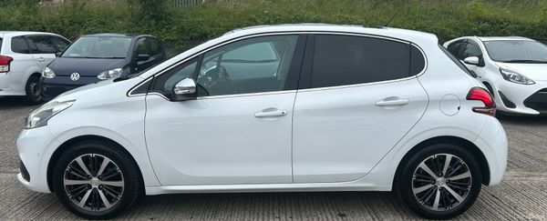 2020 PEUGEOT 208 ALLURE PANROOF 391761855