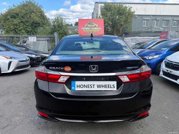 2015 Honda Grace 1.5 Hybrid Automatic 391775369
