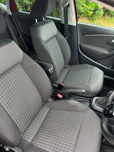 VOLKSWAGEN POLO 2015 AUTOMATIC 391792403