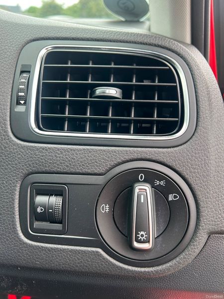 VOLKSWAGEN POLO 2015 AUTOMATIC 391792405