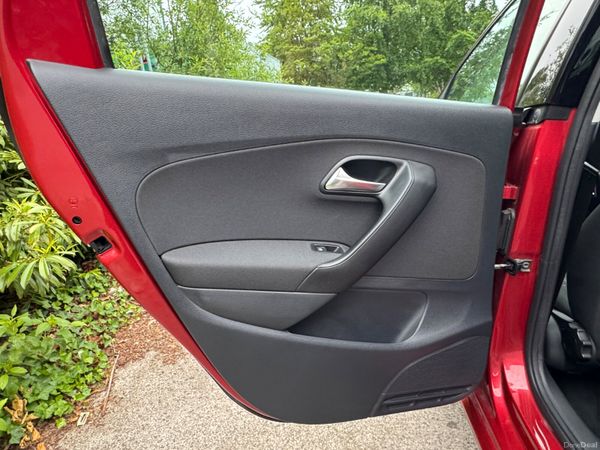 Volkswagen Polo Comfortline+ Auto 391700531