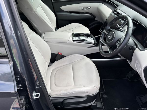 Hyundai Tucson Executive Plus Hybrid only 53000 km 391714781