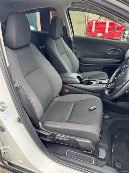 Honda Vezel 2020 1.5 HYBRID AUTOMATIC 42000KM ONLY 391723819