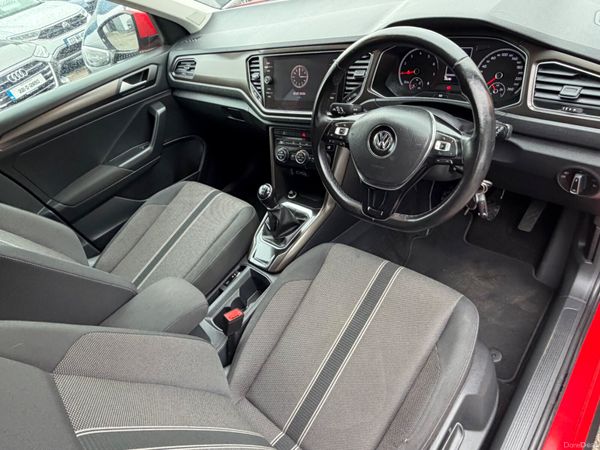 181 Volkswagen T-Roc 1.0 PETROL - LOW KMS - AS NEW 391899443