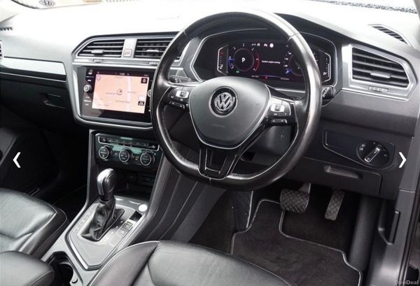 Volkswagen Tiguan 2020 391803187