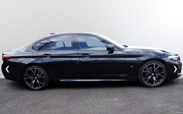 BMW 5-Series 2021 391805357