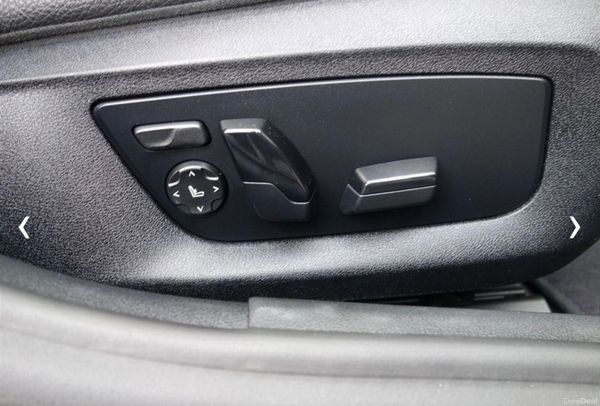 BMW 5-Series 2021 391805375